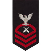 Navy E7 MALE Rating Badge: Gunner's Mate - seaworthy red on blue